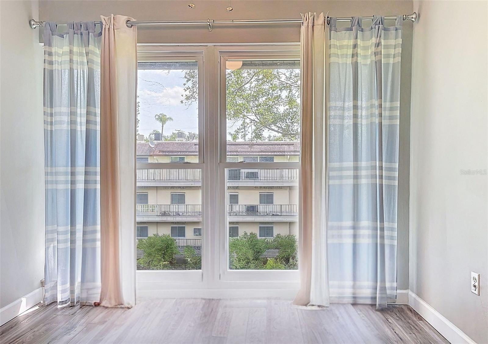 1100 EAST BAY DR #42, LARGO, FL, 33770