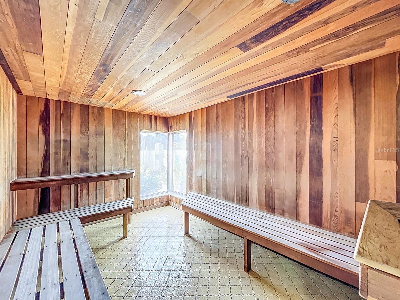 1100 EAST BAY DR #42, LARGO, FL, 33770