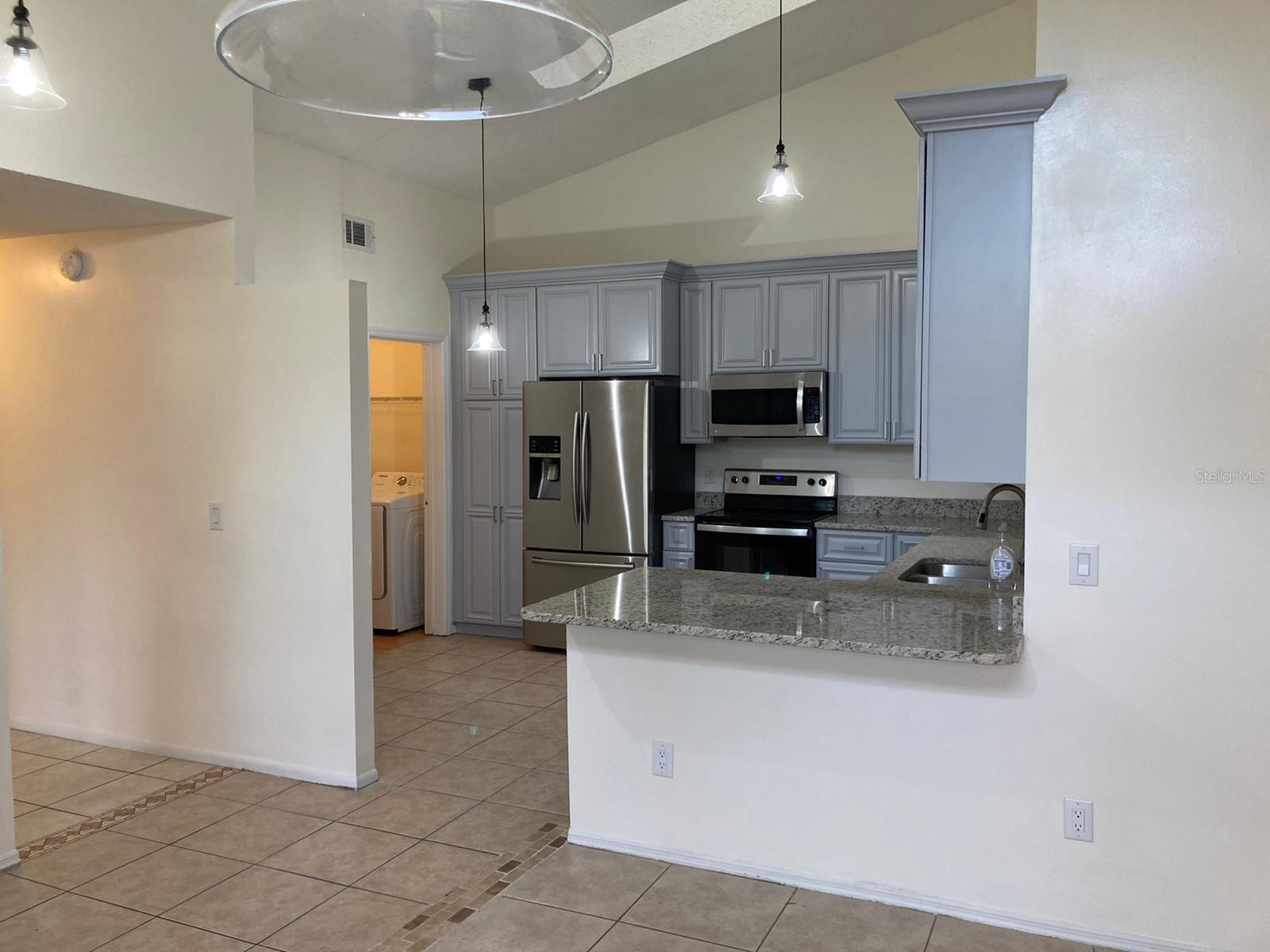 88 LAKEPOINTE CIR, KISSIMMEE, FL, 34743