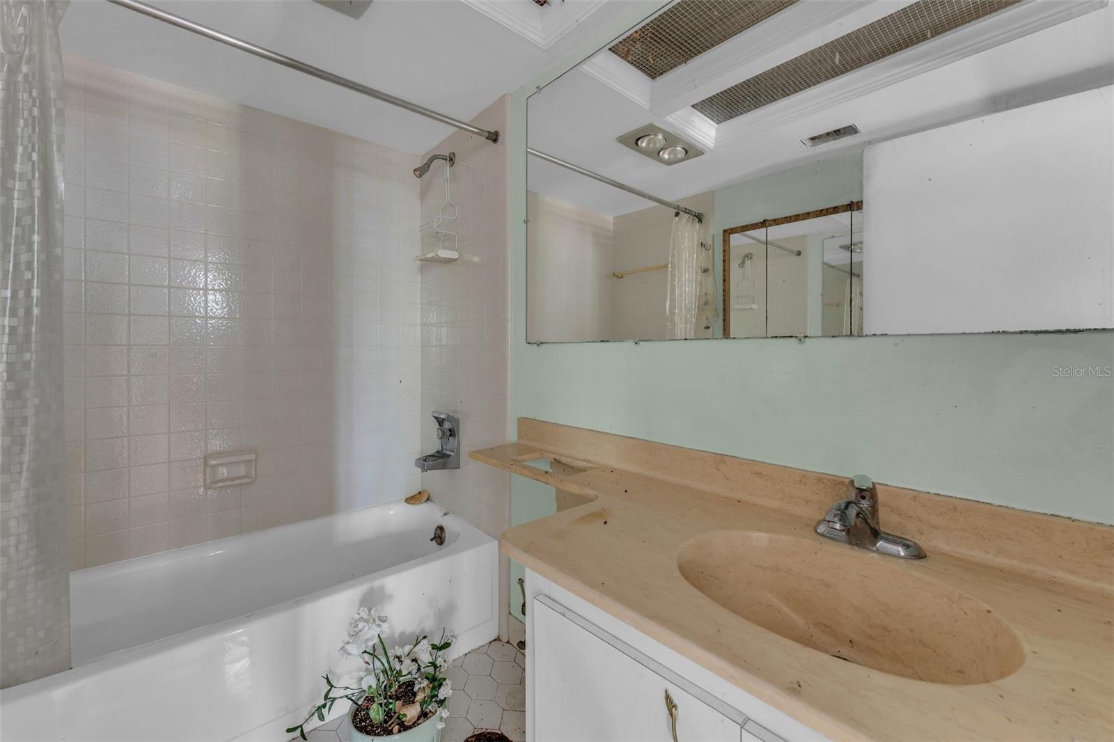 1001 PEARCE DR #106, CLEARWATER, FL, 33764