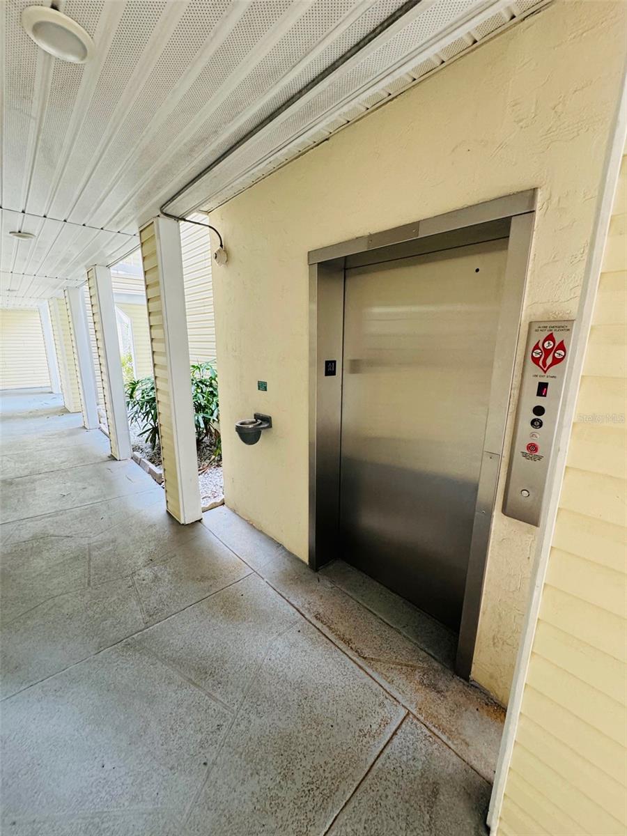 6931 STONES THROW CIR N #5210, ST PETERSBURG, FL, 33710