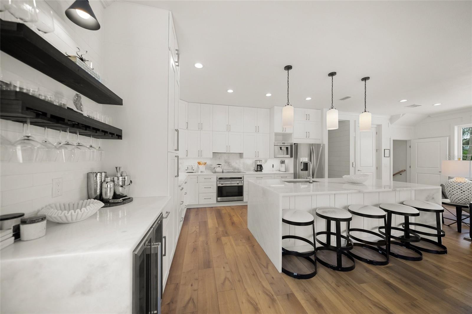 A4652436 Property Photo