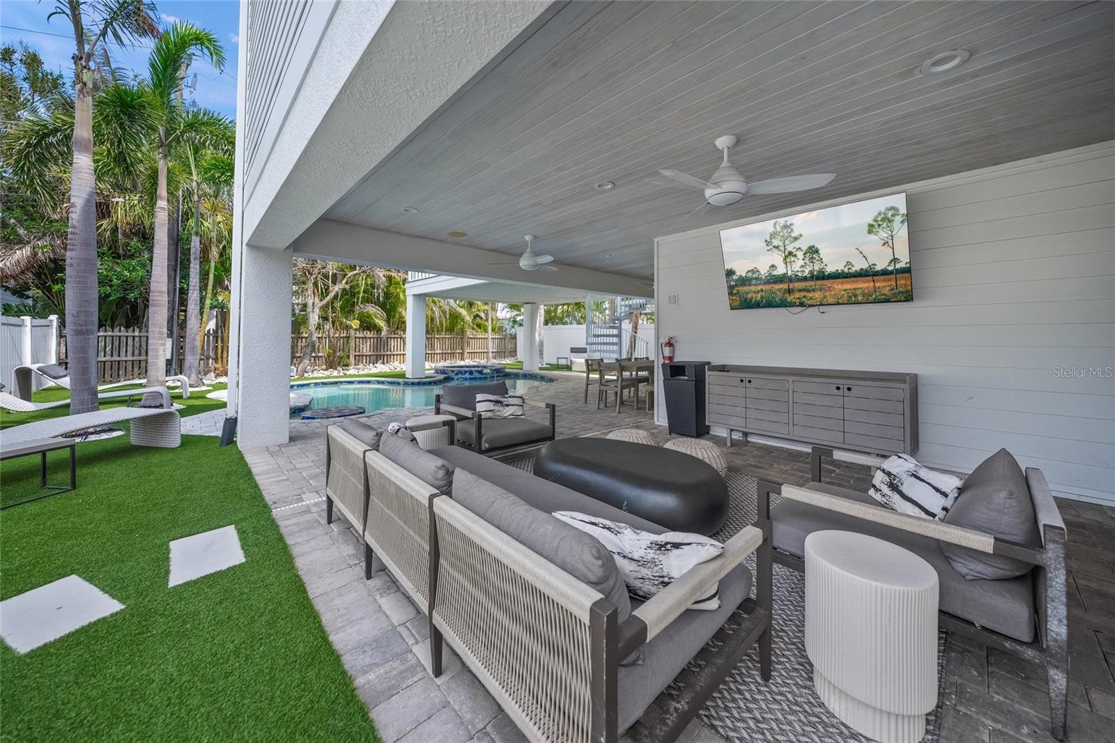 A4652436 Property Photo