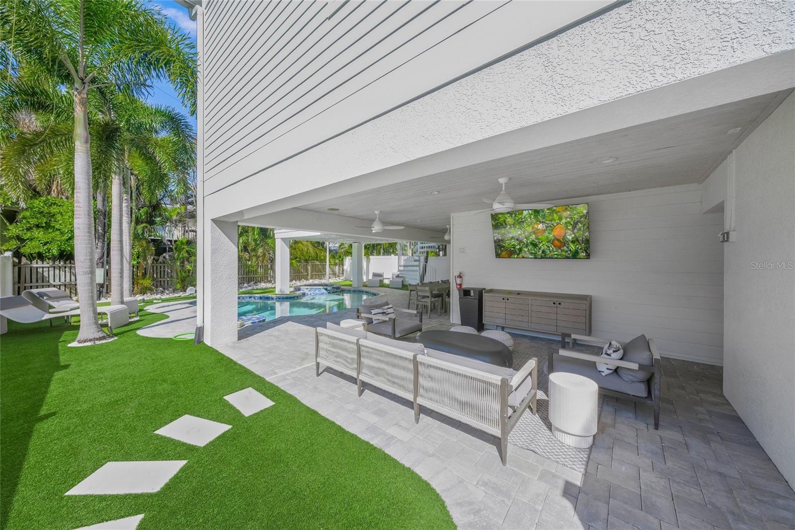 A4652436 Property Photo