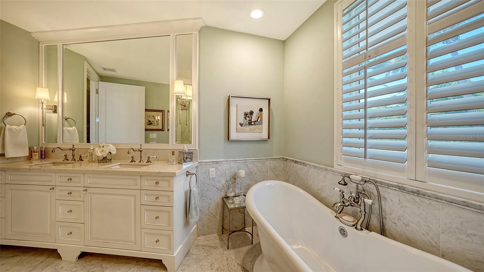 420 GOLDEN GATE PT #200A, SARASOTA, FL, 34236