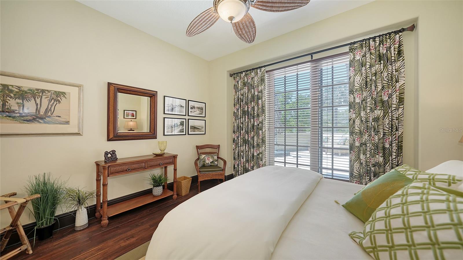 420 GOLDEN GATE PT #200A, SARASOTA, FL, 34236