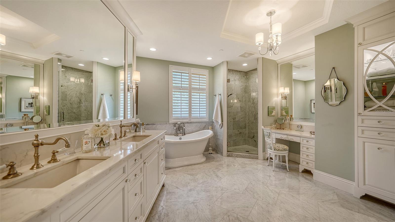 420 GOLDEN GATE PT #200A, SARASOTA, FL, 34236