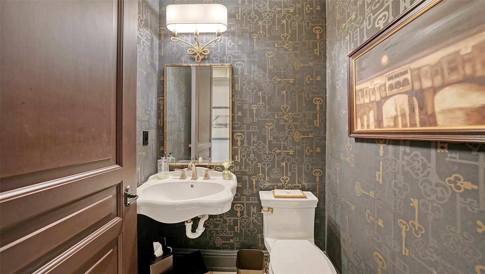 420 GOLDEN GATE PT #200A, SARASOTA, FL, 34236