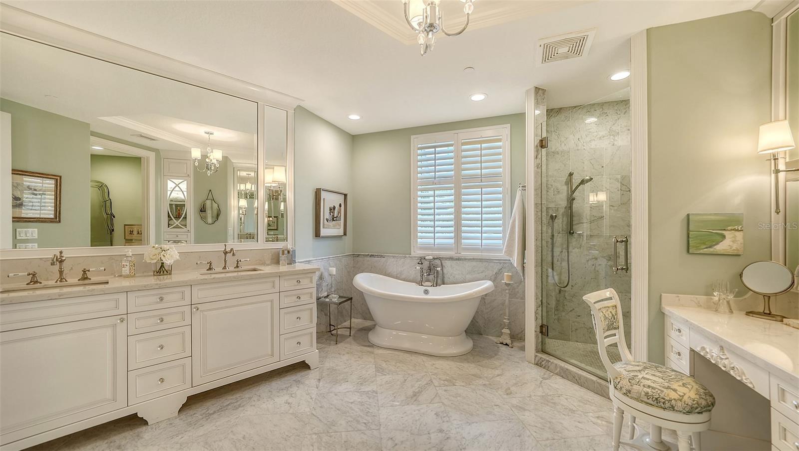 420 GOLDEN GATE PT #200A, SARASOTA, FL, 34236