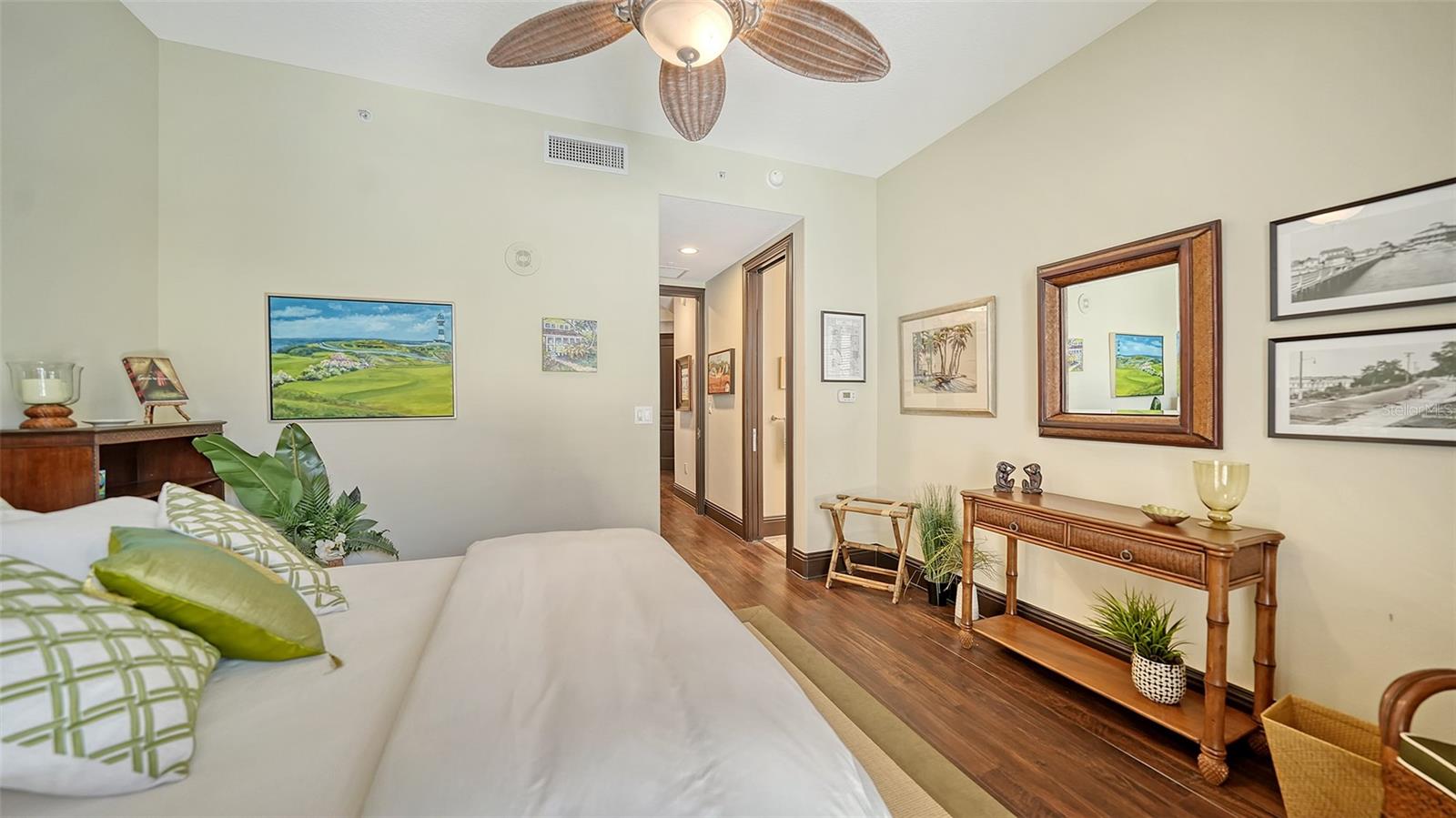 420 GOLDEN GATE PT #200A, SARASOTA, FL, 34236