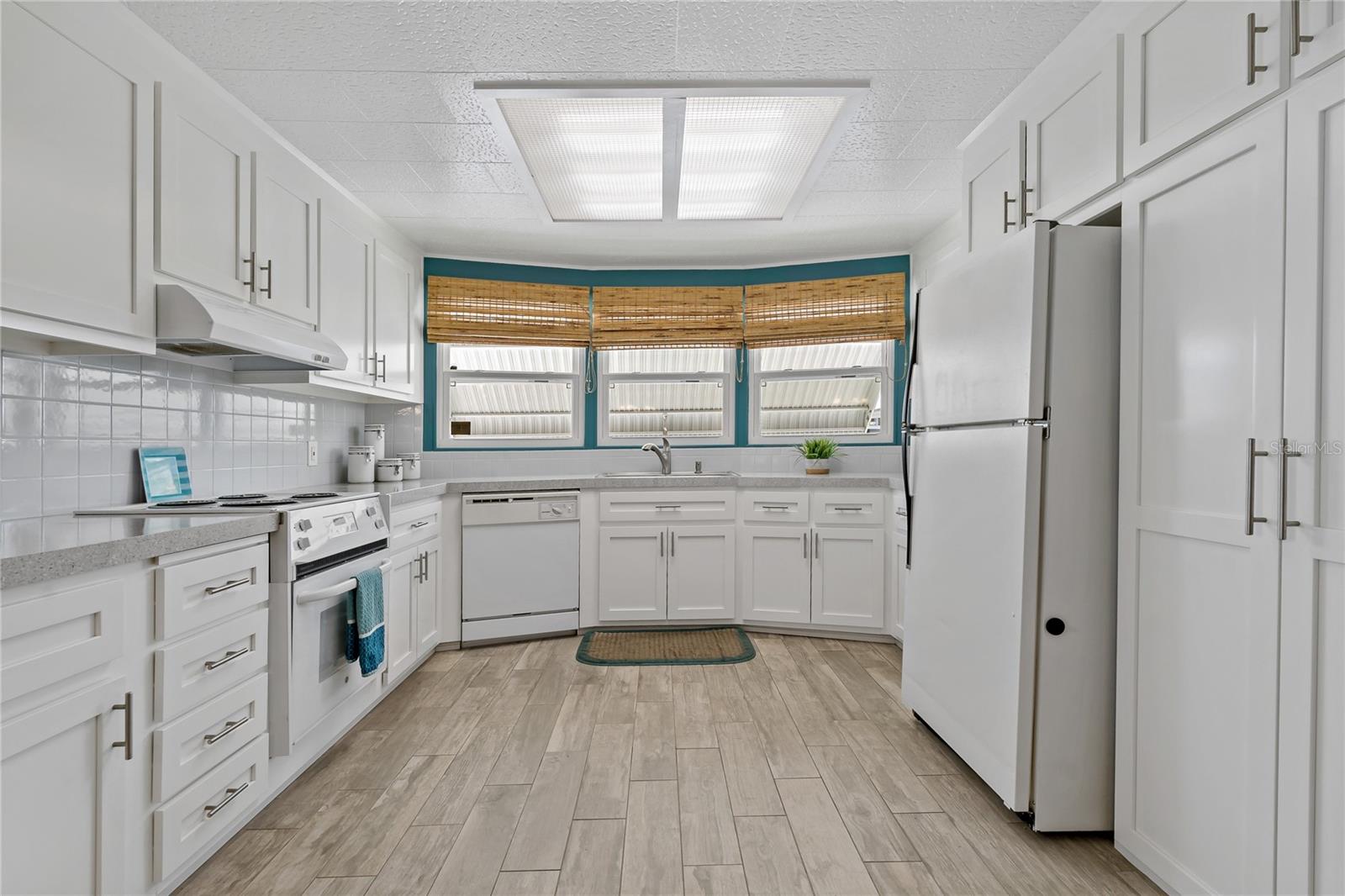 3301 ALT 19 #611, PALM HARBOR, FL, 34683