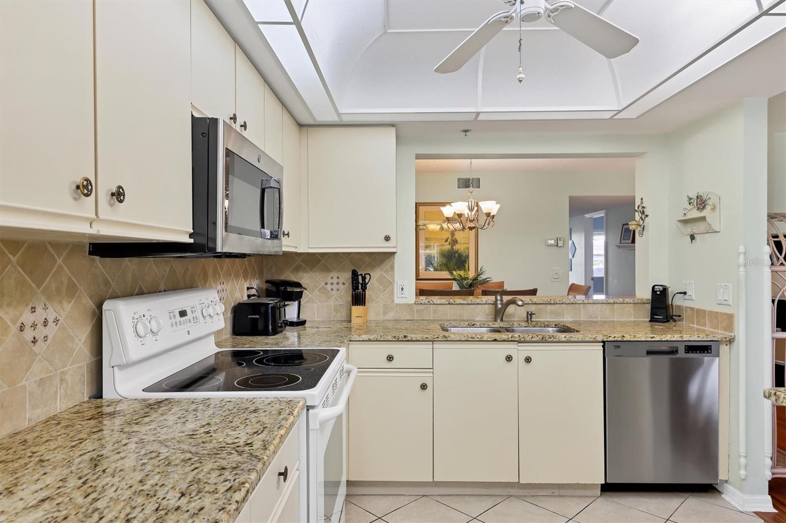 7301 29TH AVENUE DR W #108, BRADENTON, FL, 34209