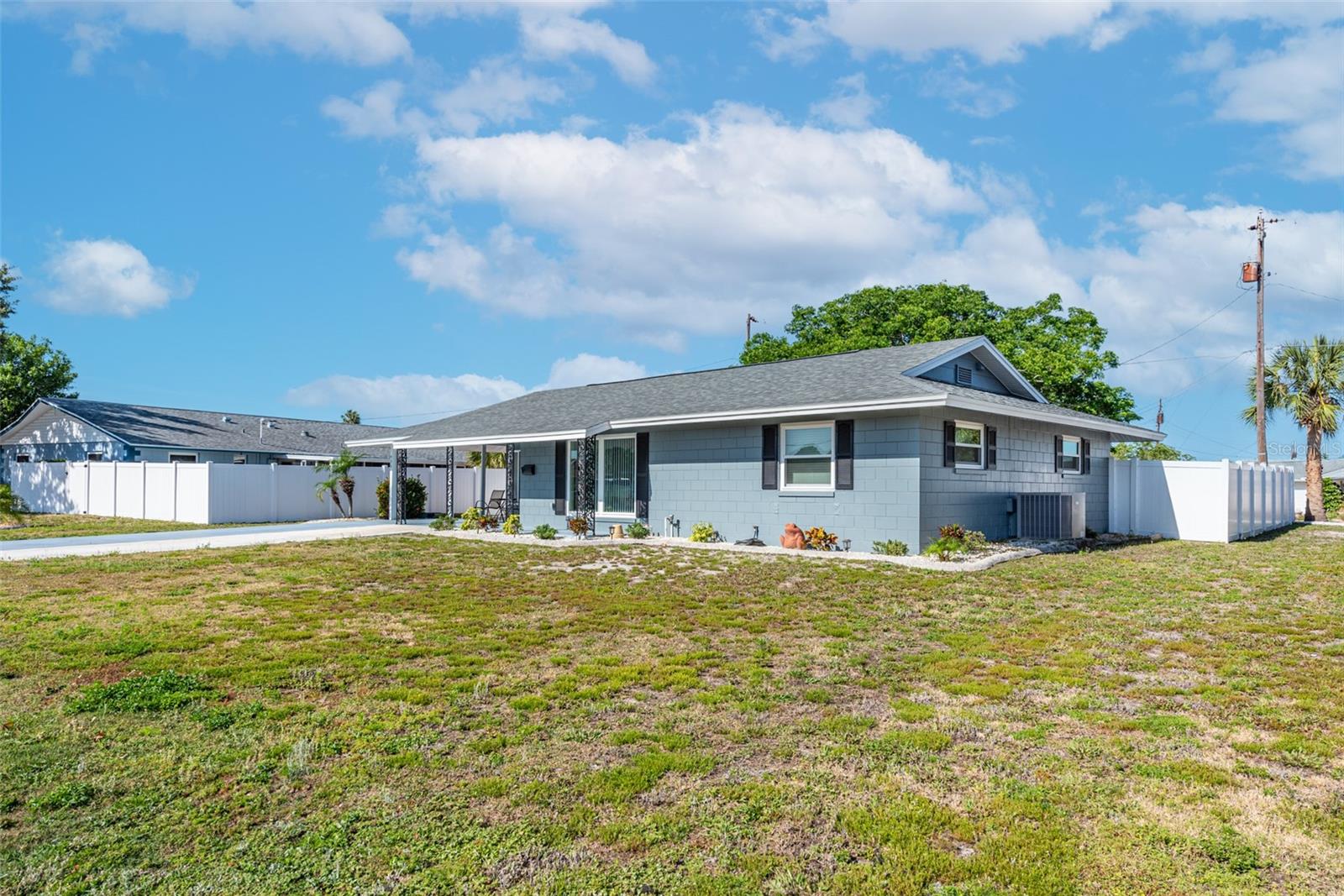 906 HACIENDA DR, SUN CITY CENTER, FL, 33573