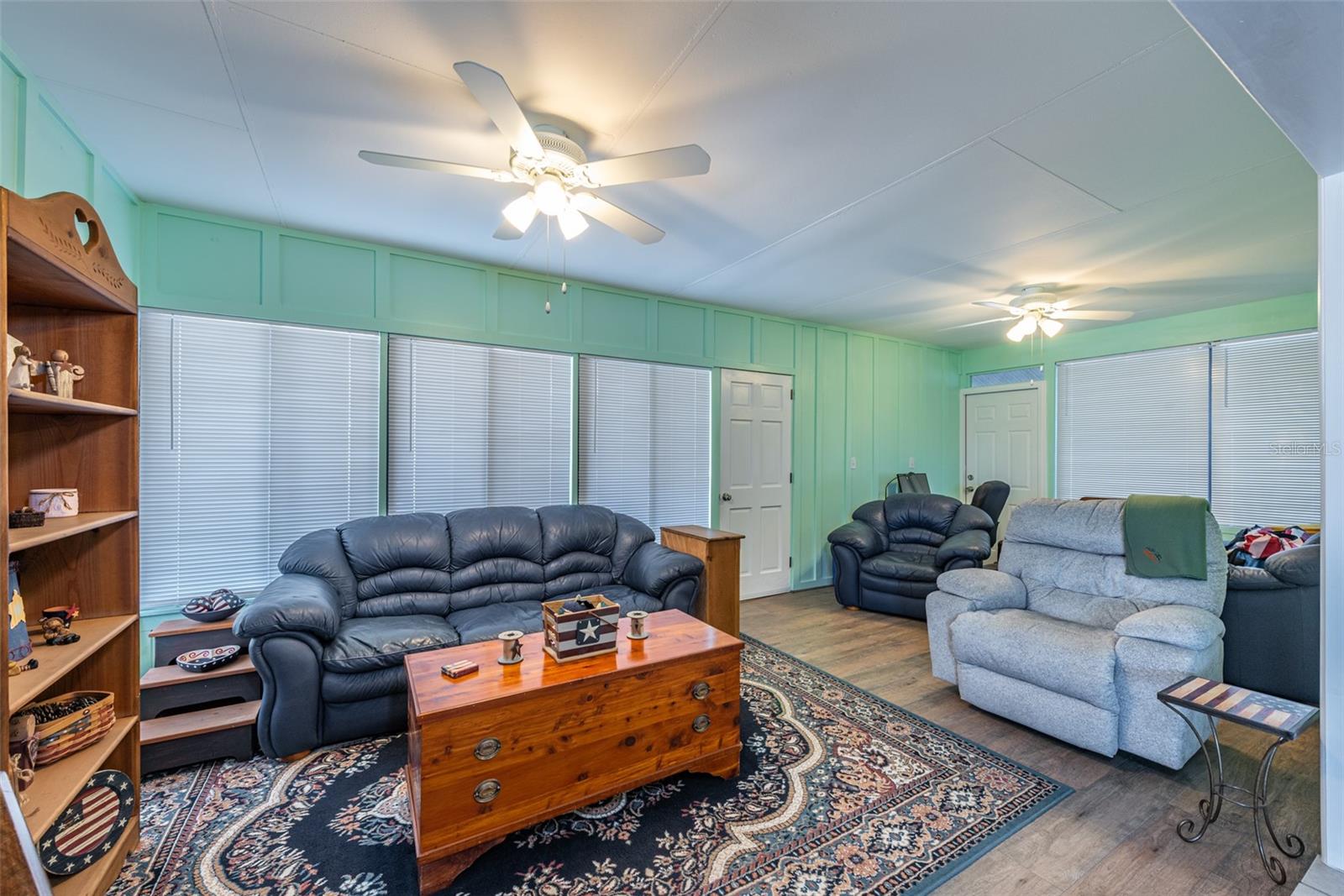 906 HACIENDA DR, SUN CITY CENTER, FL, 33573