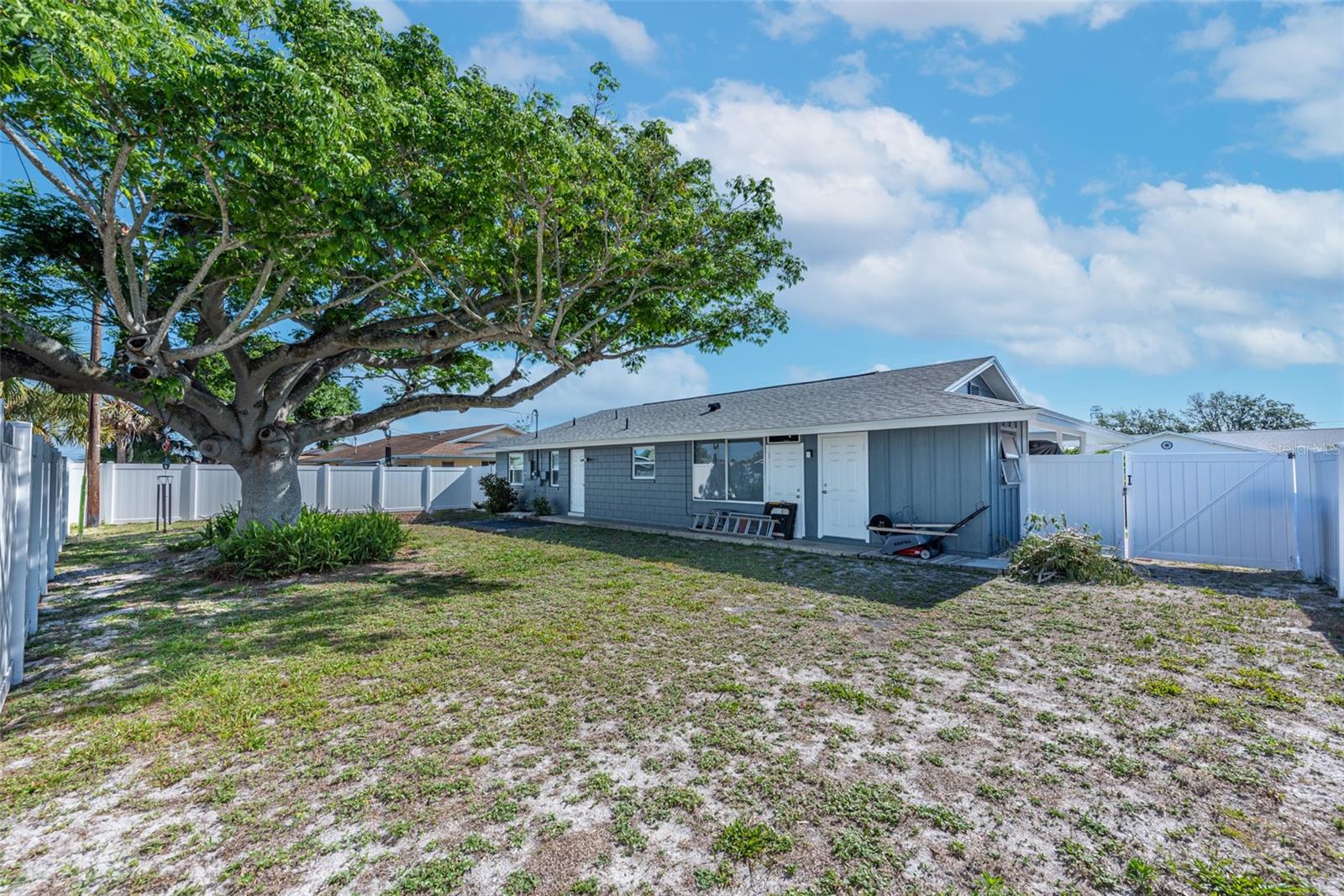 906 HACIENDA DR, SUN CITY CENTER, FL, 33573