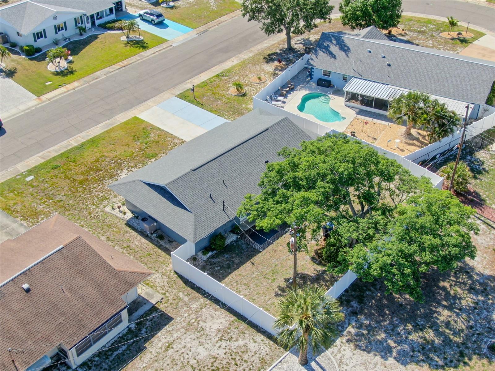 906 HACIENDA DR, SUN CITY CENTER, FL, 33573