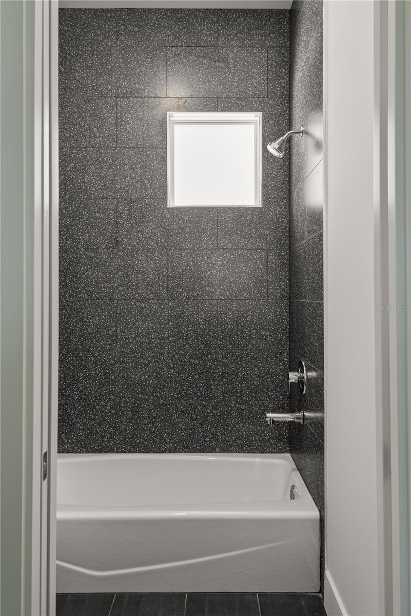 6125 VILLAGE EDGE PL, SANFORD, FL, 32771