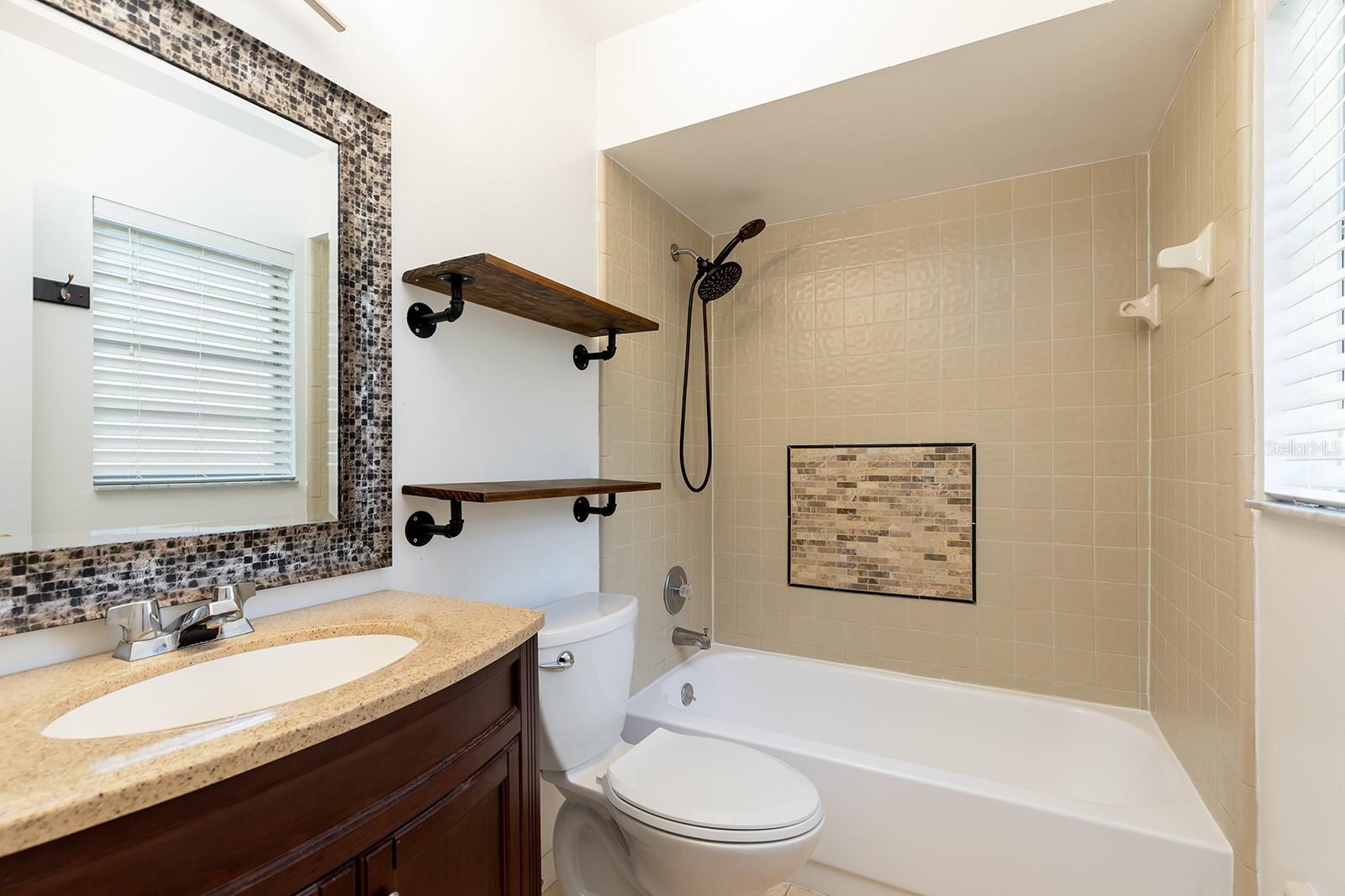 18 PALMIRA RD, DEBARY, FL, 32713