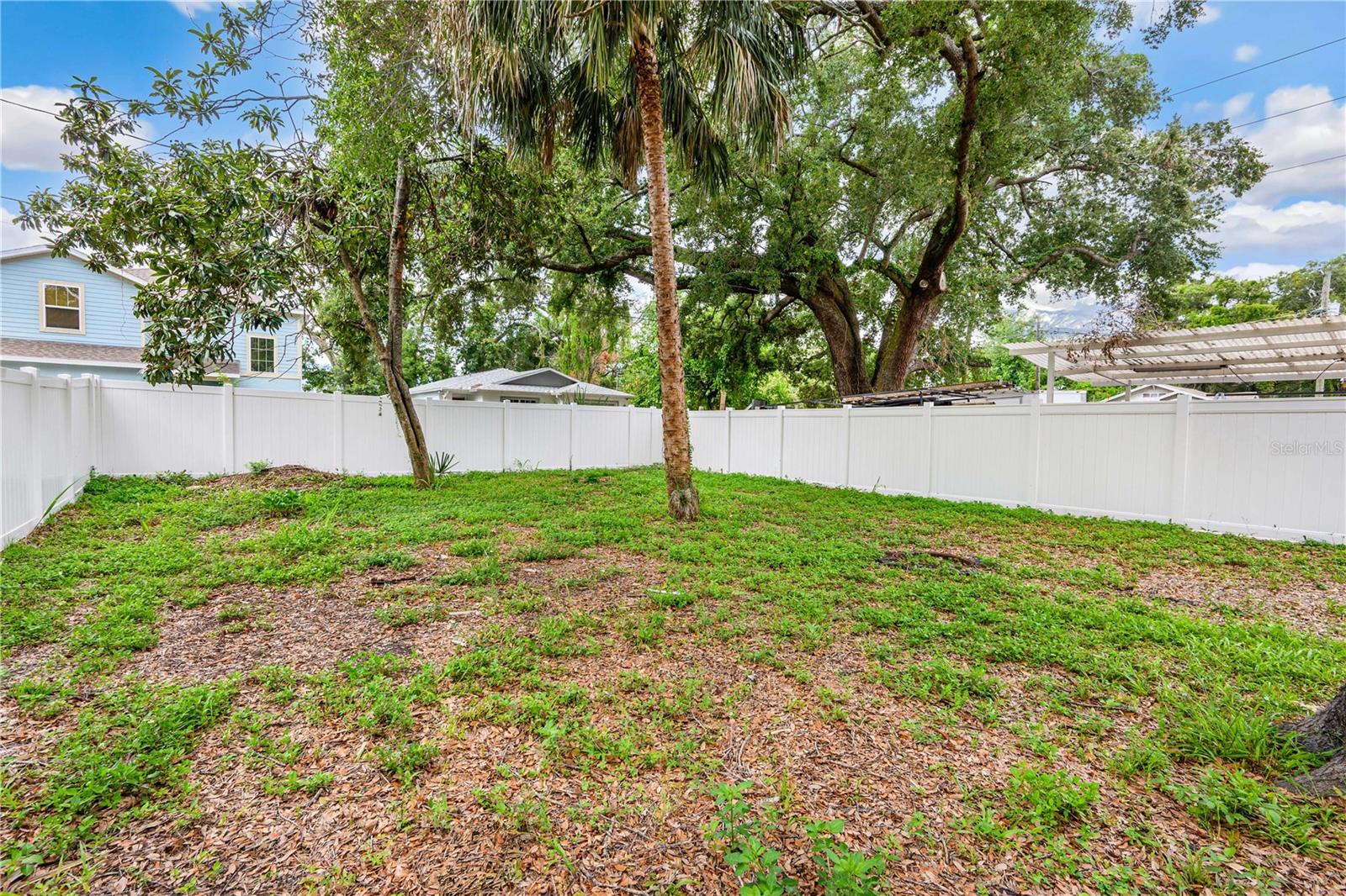 3703 E NORTH BAY ST, TAMPA, FL, 33610