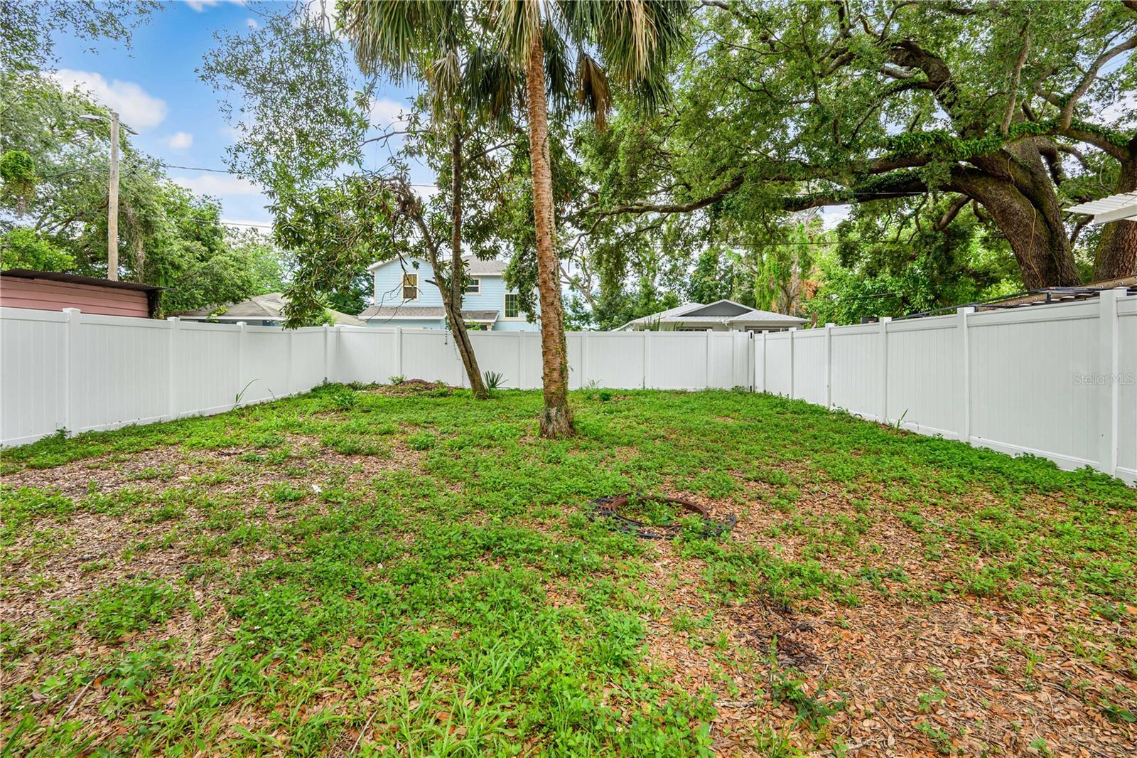3703 E NORTH BAY ST, TAMPA, FL, 33610