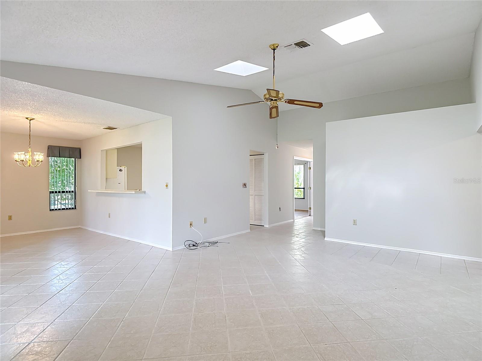 120 COLONY SOUTH DR, TARPON SPRINGS, FL, 34689