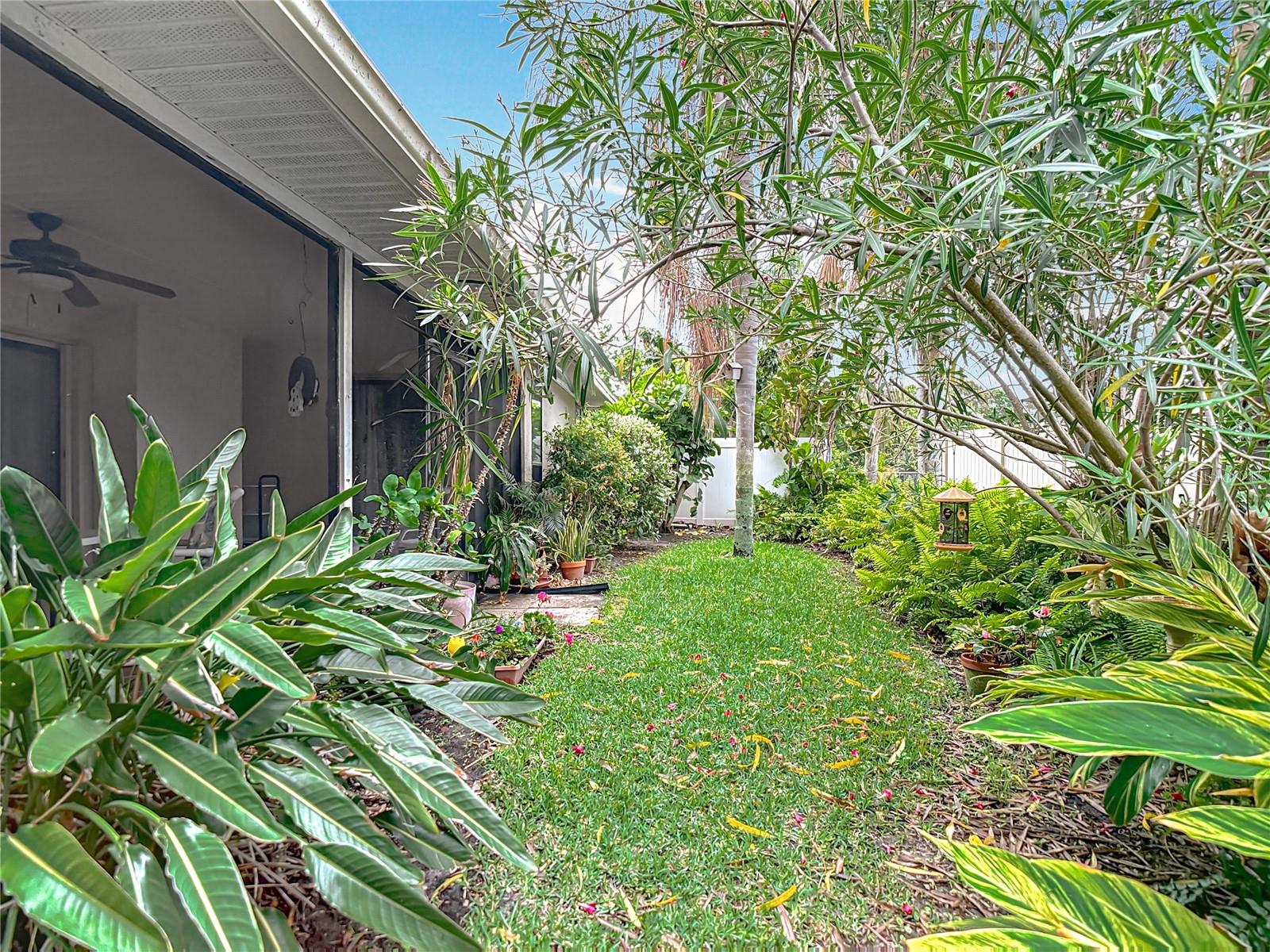 120 COLONY SOUTH DR, TARPON SPRINGS, FL, 34689