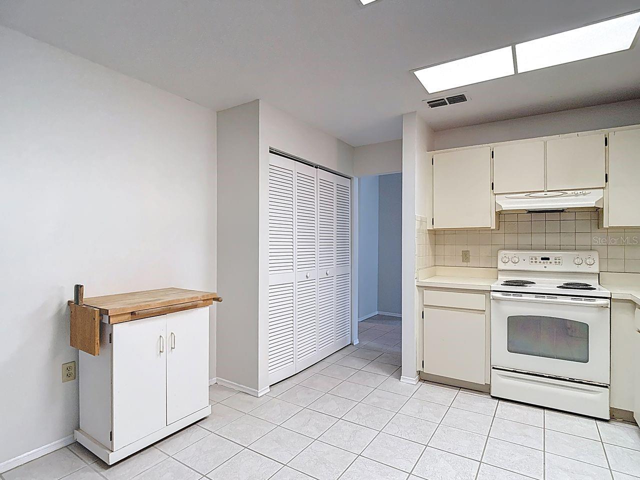 120 COLONY SOUTH DR, TARPON SPRINGS, FL, 34689