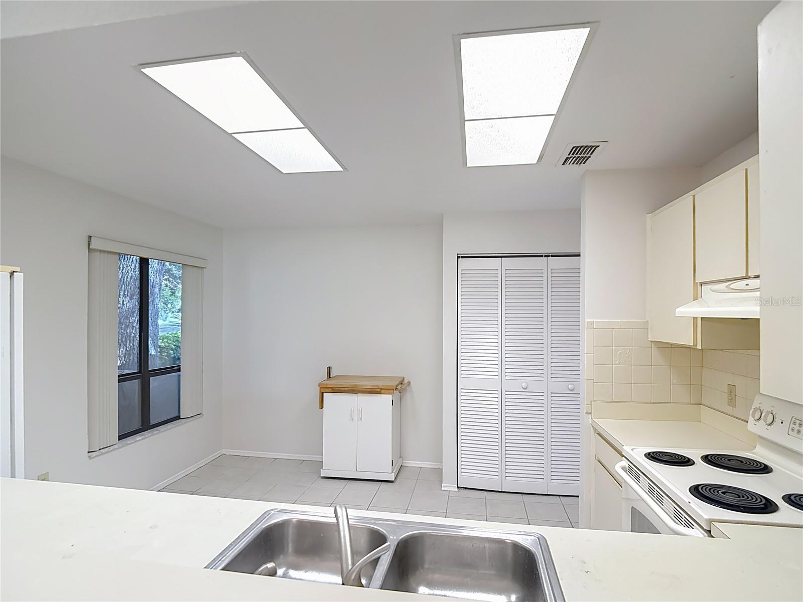 120 COLONY SOUTH DR, TARPON SPRINGS, FL, 34689