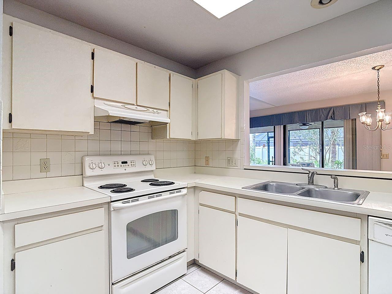 120 COLONY SOUTH DR, TARPON SPRINGS, FL, 34689