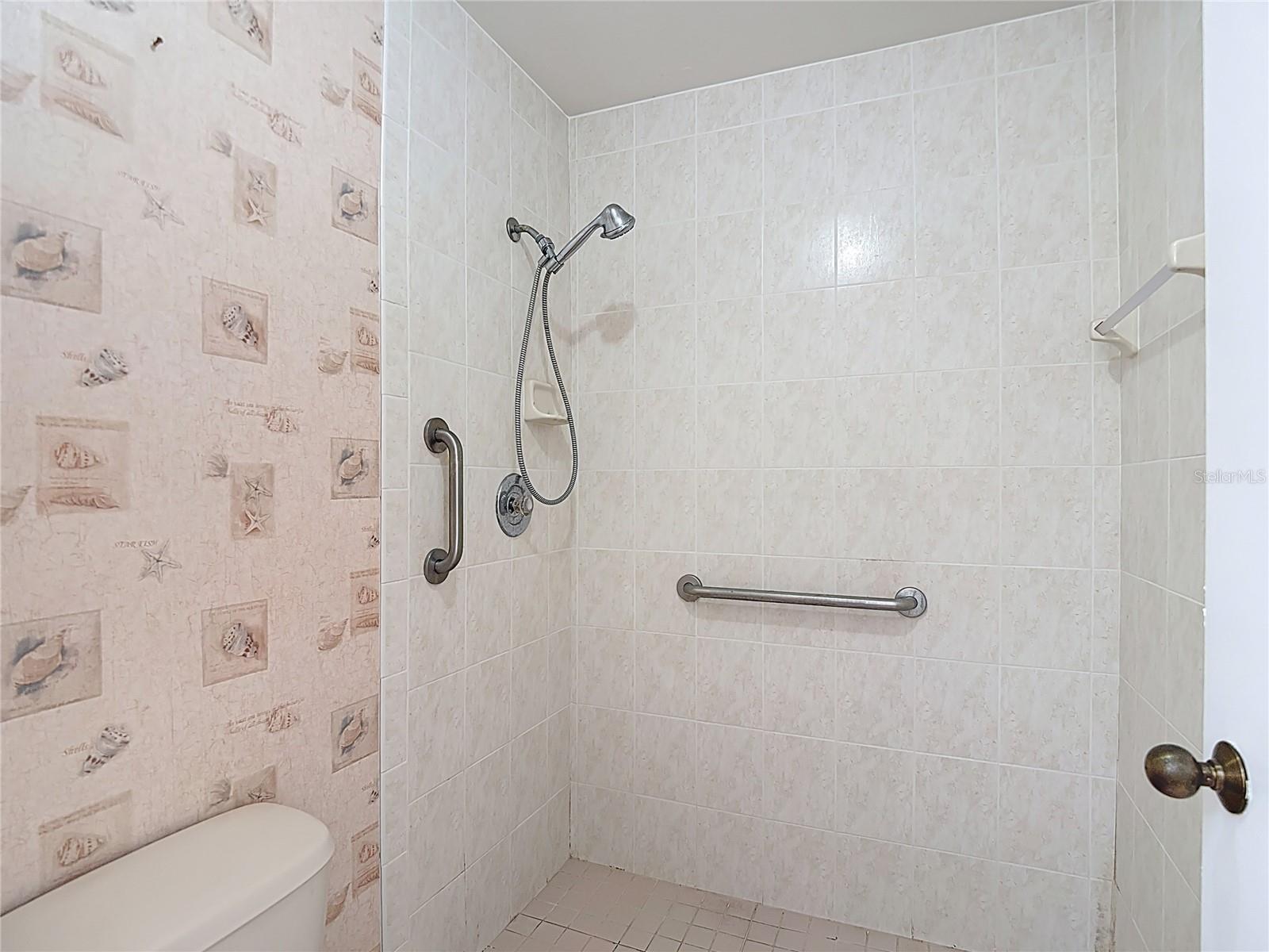 120 COLONY SOUTH DR, TARPON SPRINGS, FL, 34689