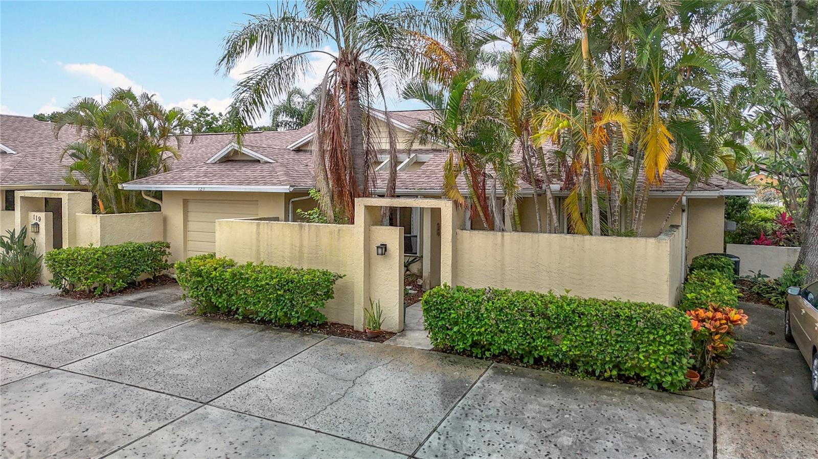 120 COLONY SOUTH DR, TARPON SPRINGS, FL, 34689