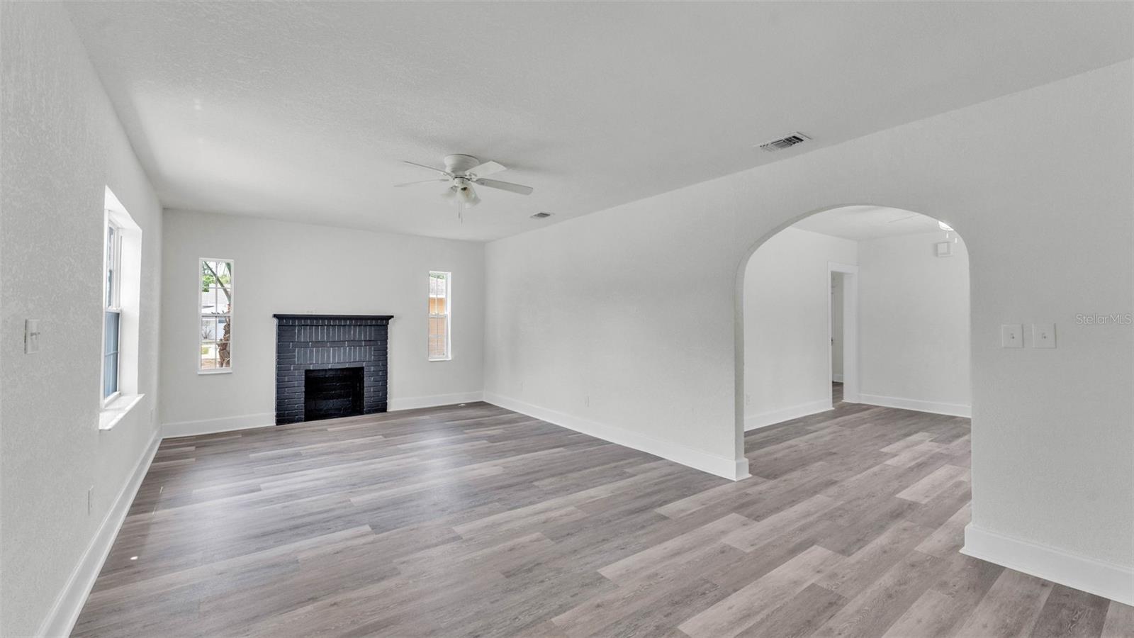 725 AVENUE B SW, WINTER HAVEN, FL, 33880