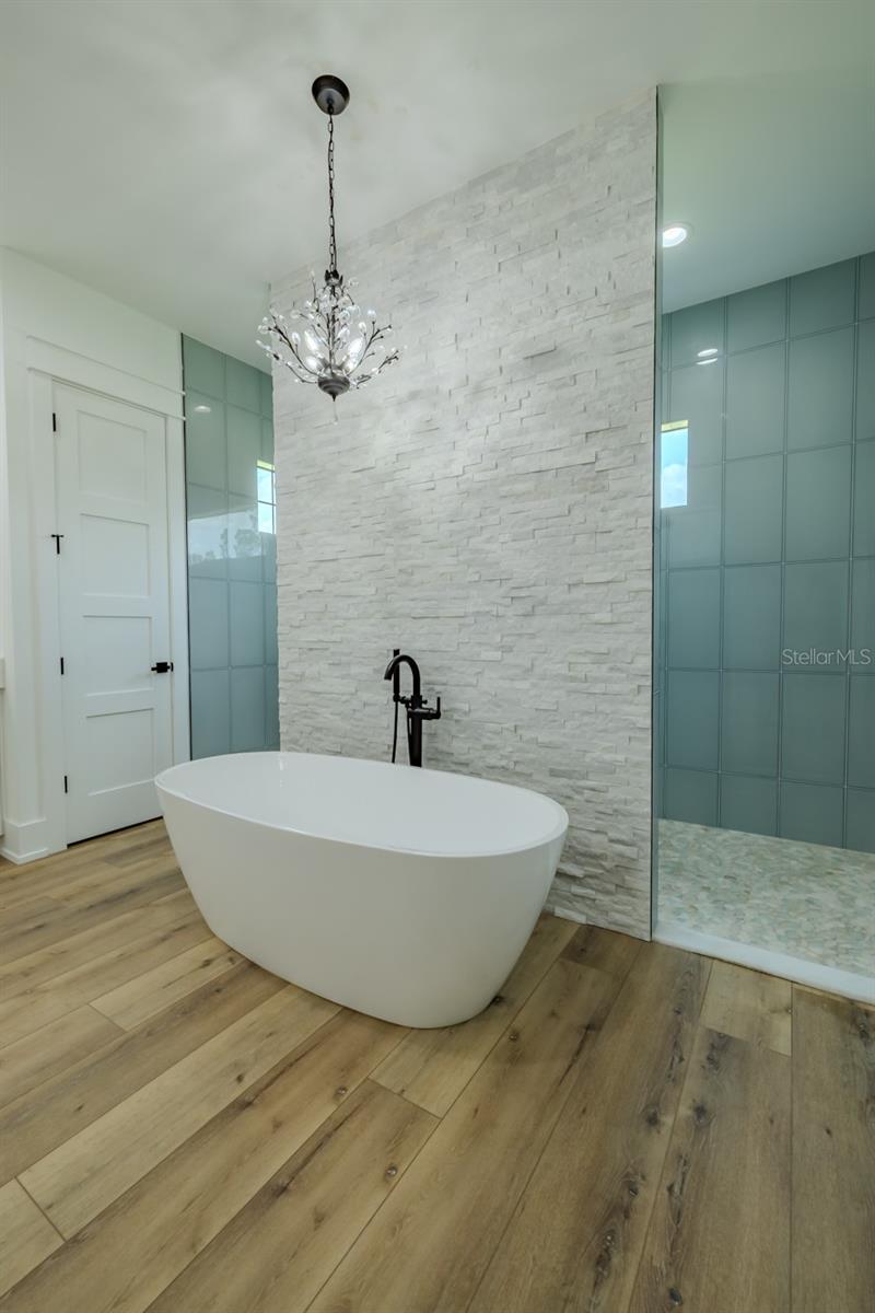 3515 POWERLINE RD, LITHIA, FL, 33547