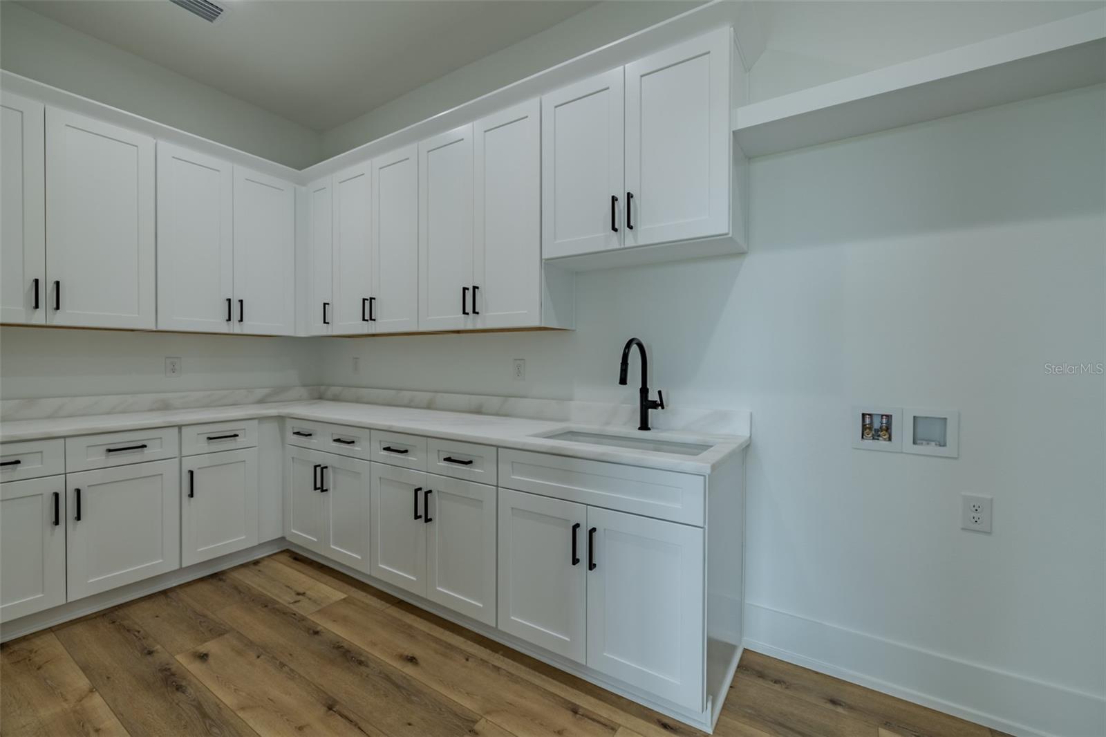 3515 POWERLINE RD, LITHIA, FL, 33547