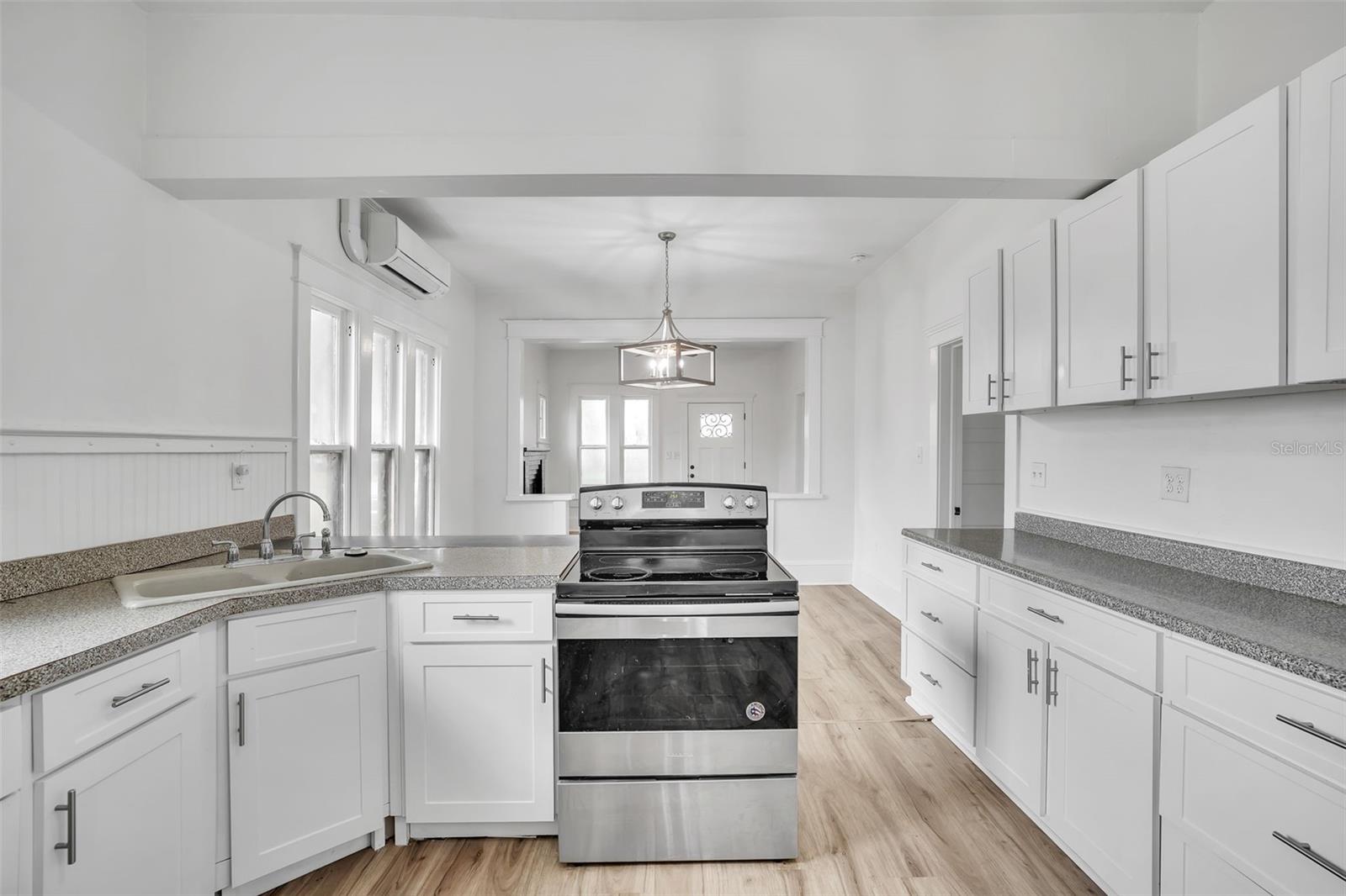 911 S MISSOURI AVE, LAKELAND, FL, 33803