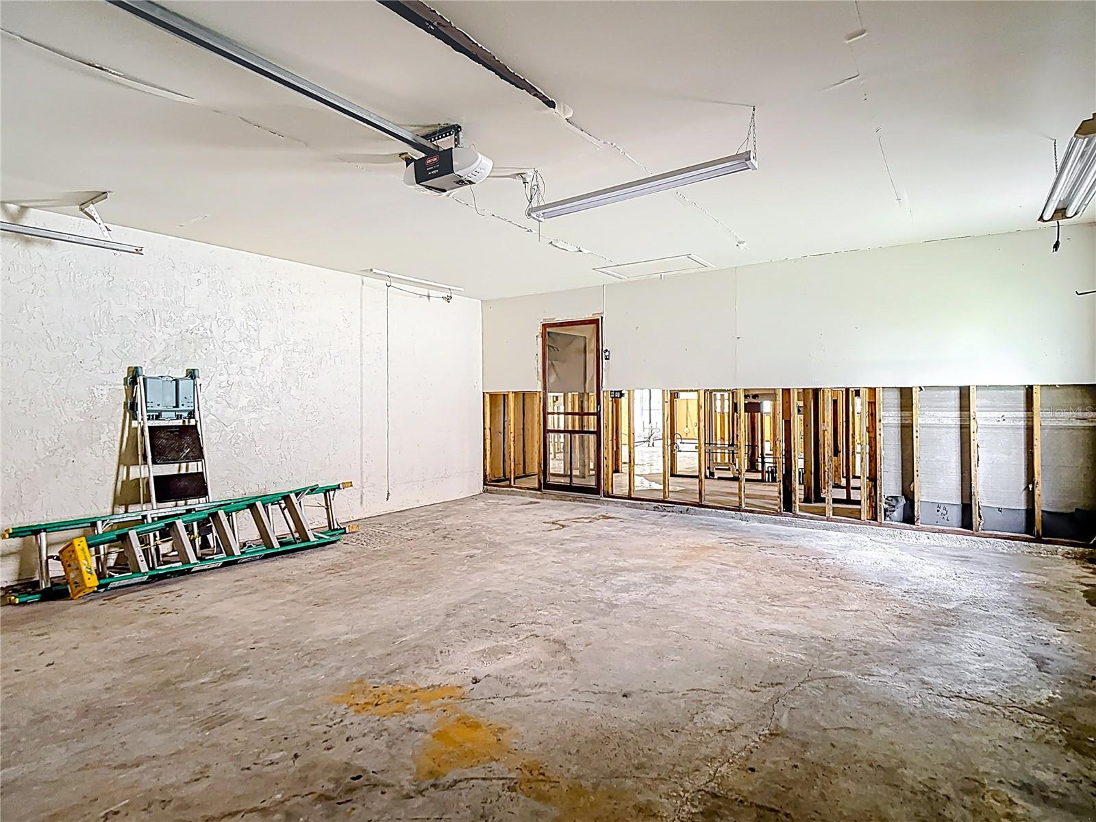 4420 MARINE PKWY, NEW PORT RICHEY, FL, 34652