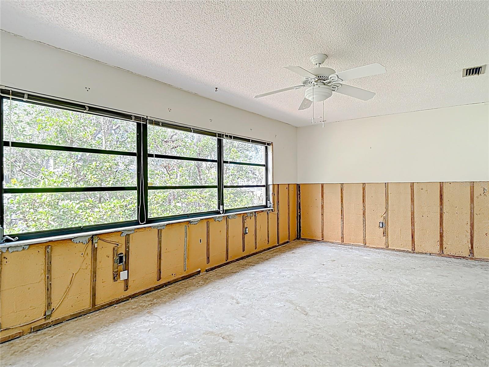 4420 MARINE PKWY, NEW PORT RICHEY, FL, 34652