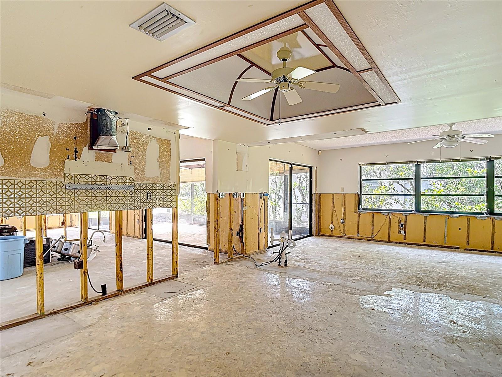 4420 MARINE PKWY, NEW PORT RICHEY, FL, 34652