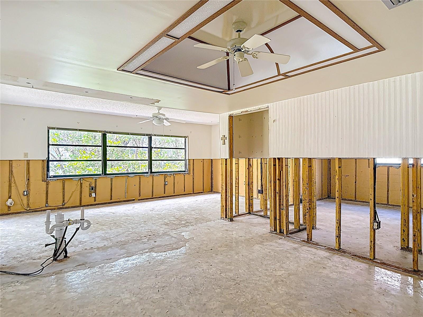 4420 MARINE PKWY, NEW PORT RICHEY, FL, 34652