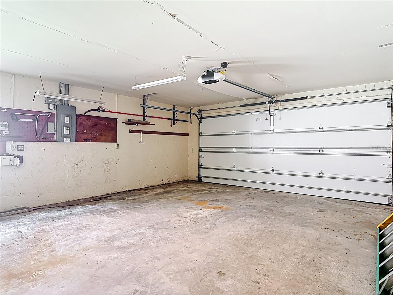 4420 MARINE PKWY, NEW PORT RICHEY, FL, 34652