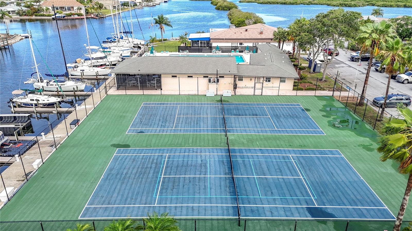 4420 MARINE PKWY, NEW PORT RICHEY, FL, 34652