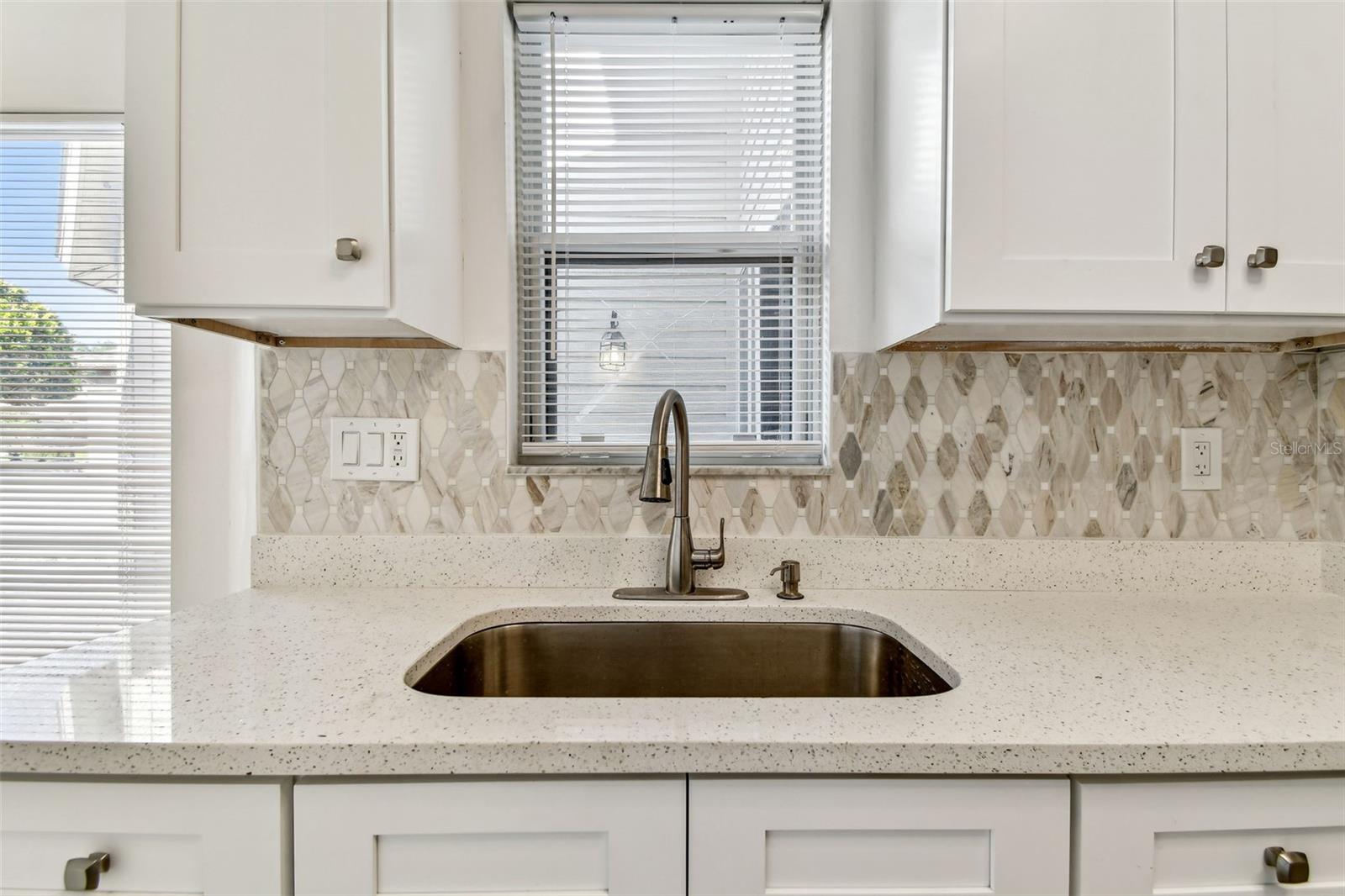 232 HUNTER CT, PALM HARBOR, FL, 34684