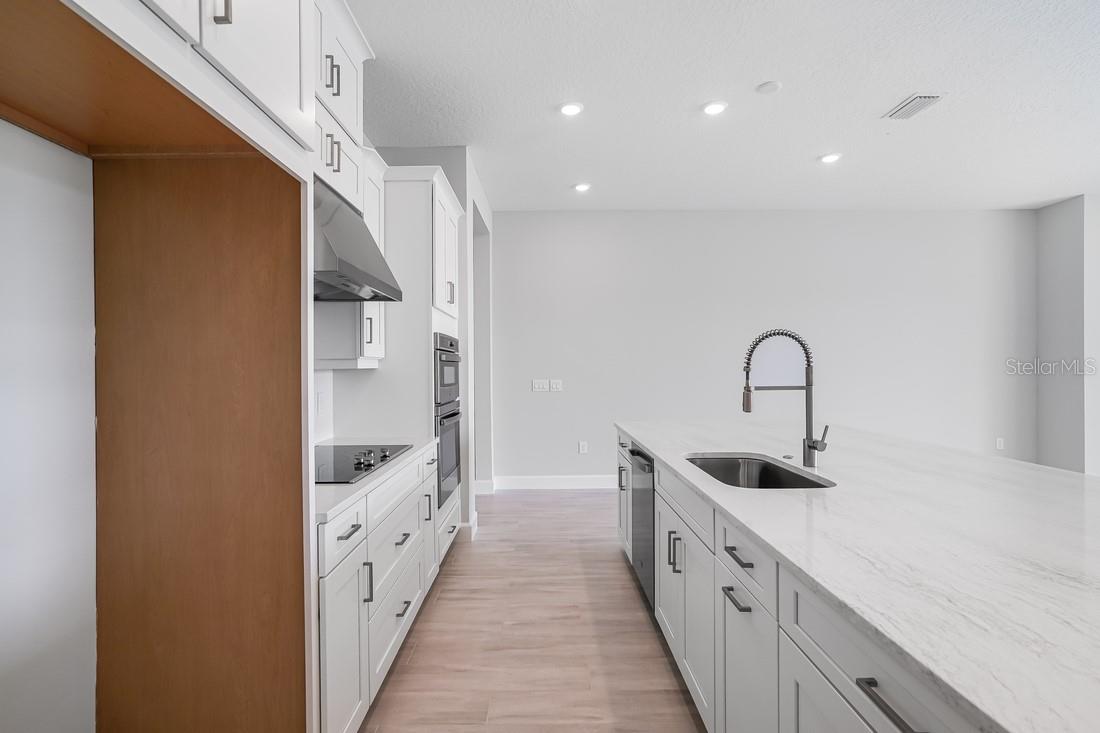 5652 NEVIS TER, KISSIMMEE, FL, 34758