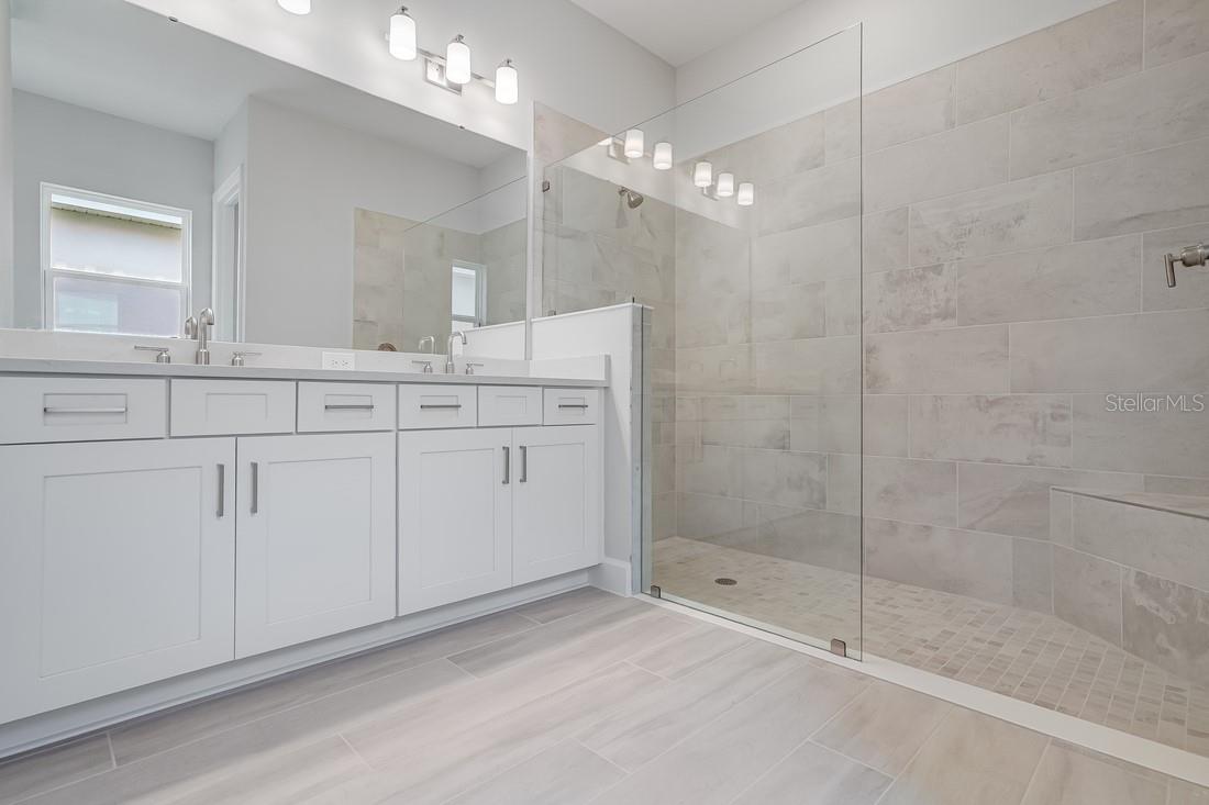 5652 NEVIS TER, KISSIMMEE, FL, 34758