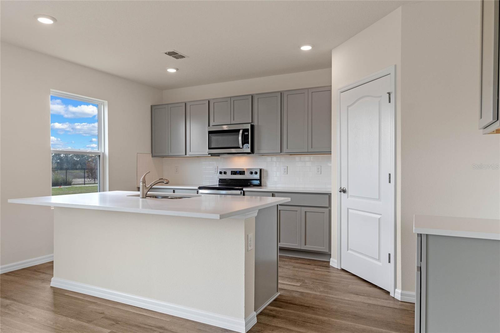 5896 GALLOPING DR, APOPKA, FL, 32712