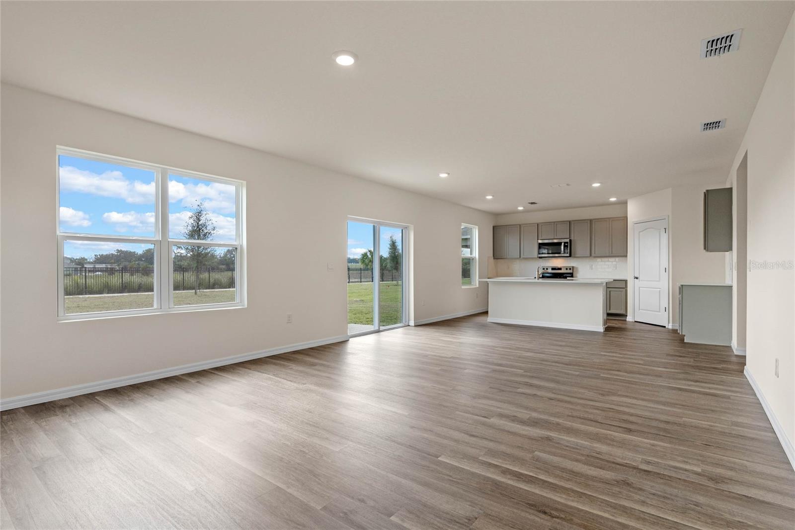 5896 GALLOPING DR, APOPKA, FL, 32712