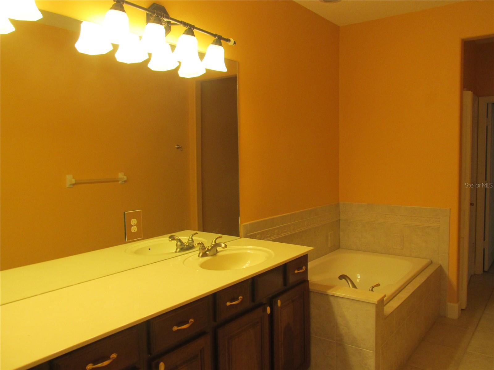 8244 VIA VIVALDI, ORLANDO, FL, 32836