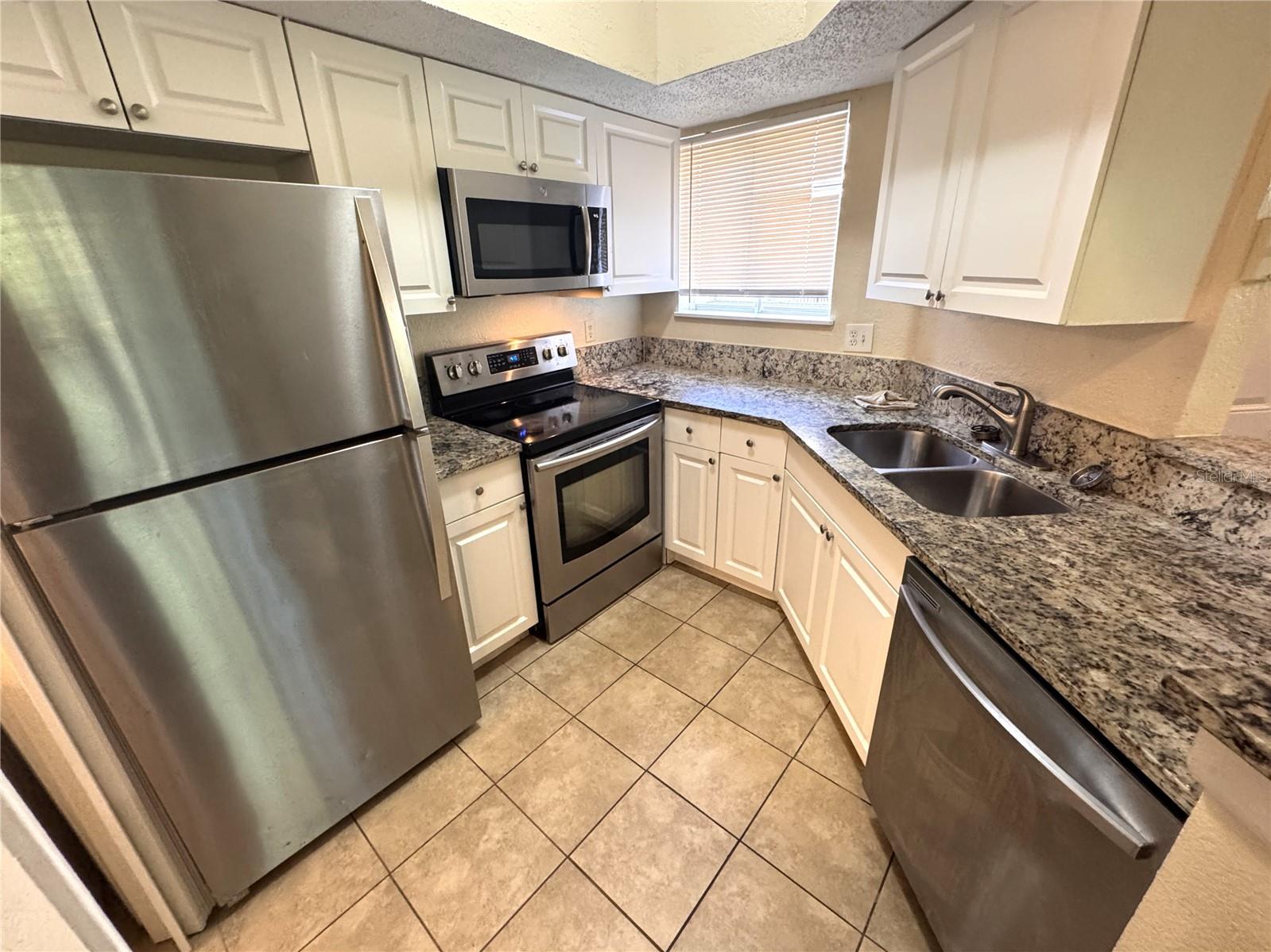 1932 LAKE ATRIUMS CIR #75, ORLANDO, FL, 32839