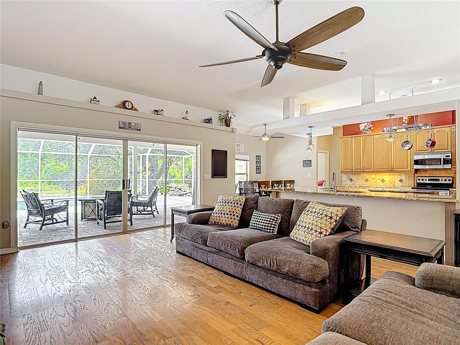 3001 REGAL OAKS BLVD, PALM HARBOR, FL, 34684