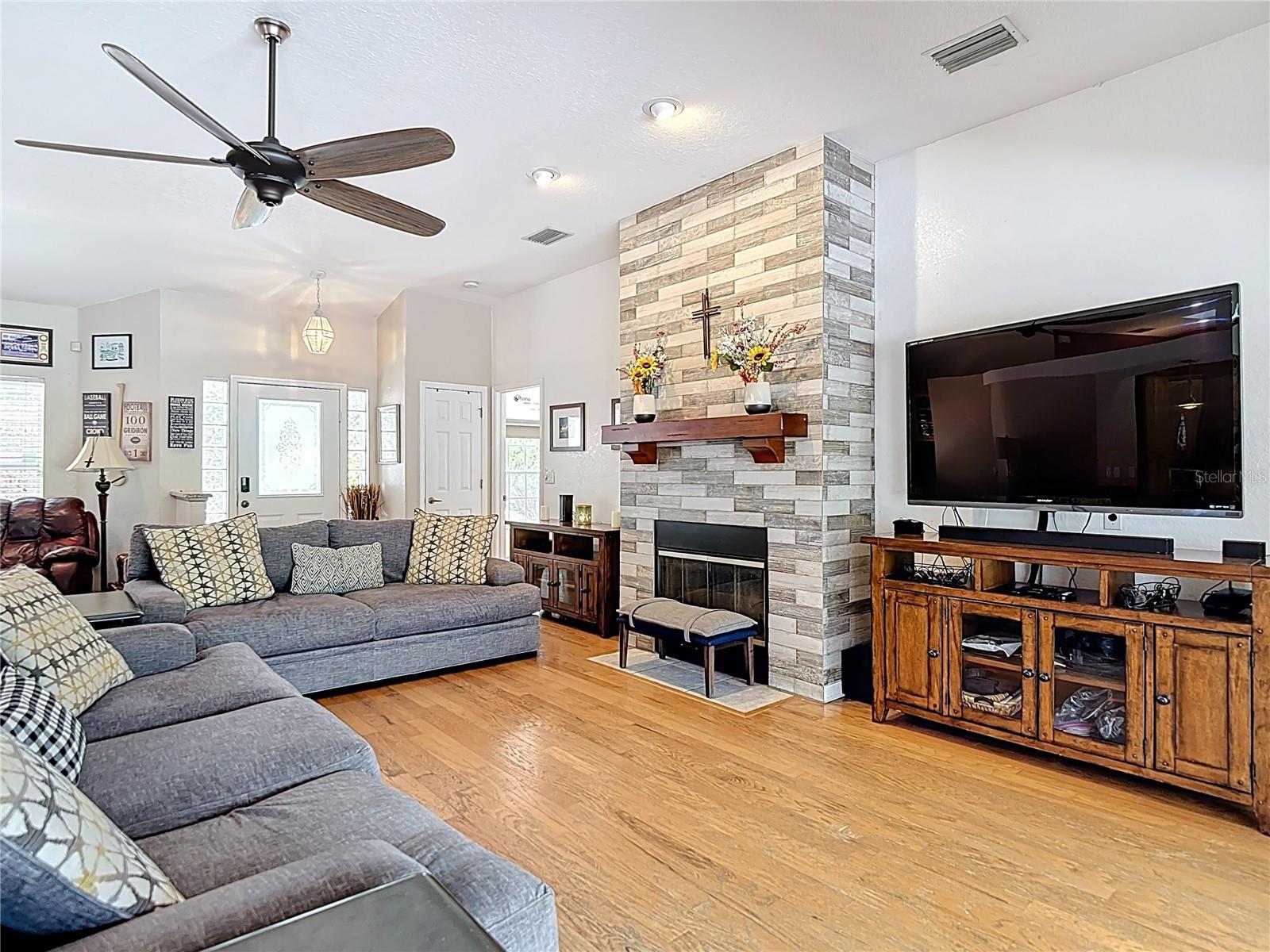 3001 REGAL OAKS BLVD, PALM HARBOR, FL, 34684